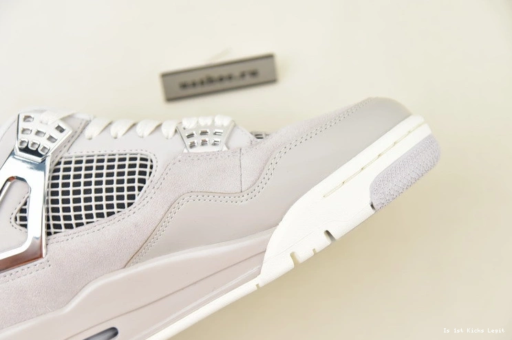 Air AQ9129-001 Moments 4 Jordan Frozen 1120